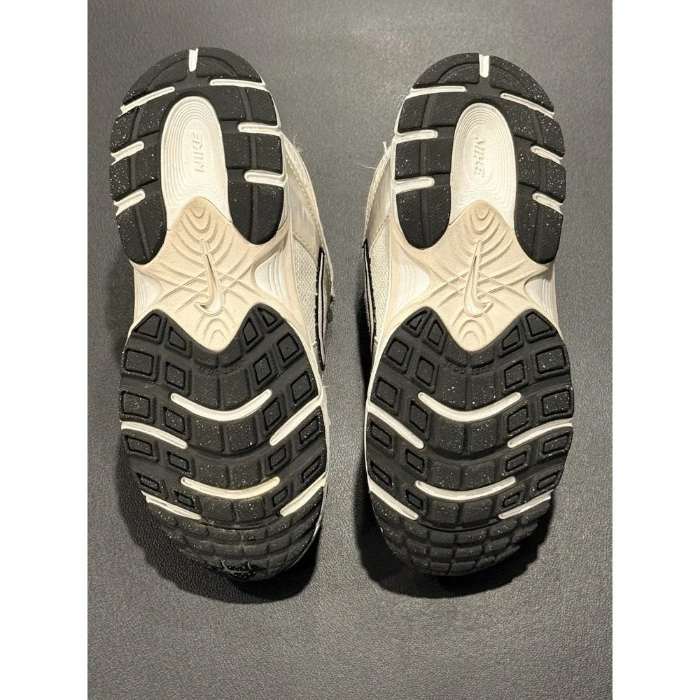 Nike V5 RNR KIDS Trainers US 1.5C